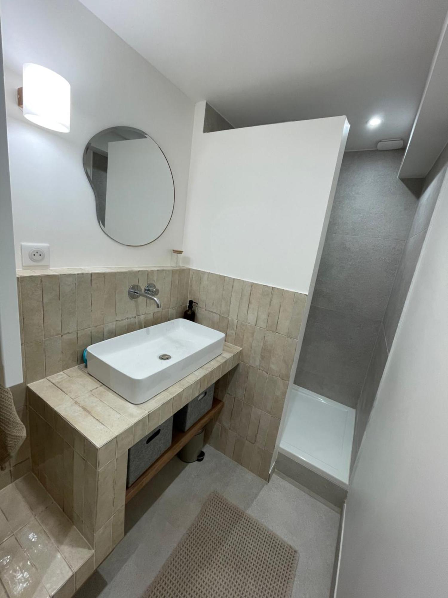 Les Baleines - Hypercentre 2 Chambres Avec Garage Et Clim - Air Conditioning เกรอน็อบล์ ภายนอก รูปภาพ